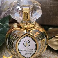 Oyarathe femme integre 1 