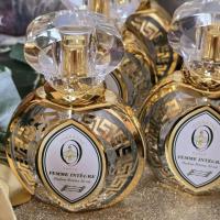 Oyarathe femme integre 12 